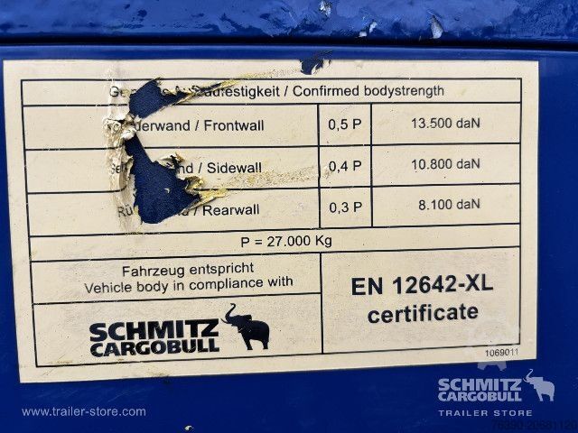 Auflieger mit Pritsche & Plane Schmitz Cargobull Semitrailer Curtainsider Mega