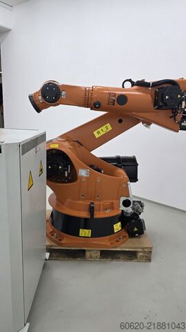 Industrial robot KUKA KR 270-2 + (V)KRC2 ed05