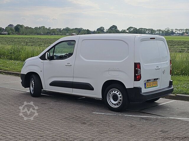 Suitcase OPEL COMBO 1.5 L1 Automaat Navi NAP