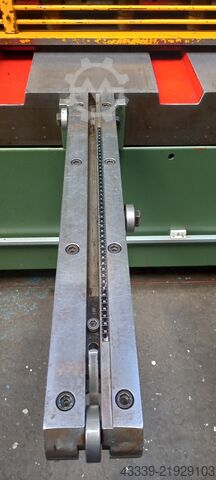 Hydraulic guillotine shear KRAMER TM 3  Hdyr. 2000