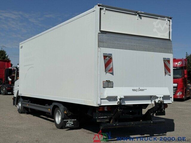 Transporter mit Koffer Mercedes-Benz Atego 818 Lang Koffer 7,3 m LBW BÄR 1.000kg