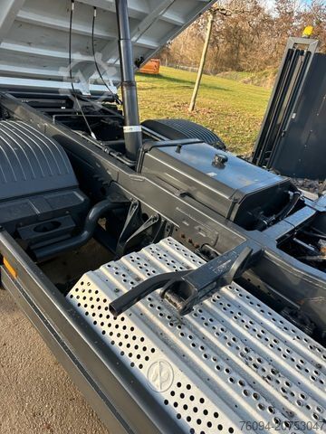 Kipper LKW MERCEDES-BENZ Atego 918 4x2 Kipper KRAN Greifer FUNK AHK