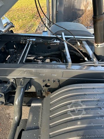 Dreiseitenkipper LKW MERCEDES-BENZ Atego 918 4x2 Kipper KRAN Greifer FUNK AHK