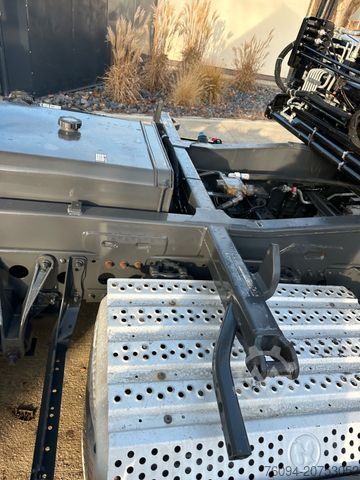 Dreiseitenkipper LKW MERCEDES-BENZ Atego 918 4x2 Kipper KRAN Greifer FUNK AHK