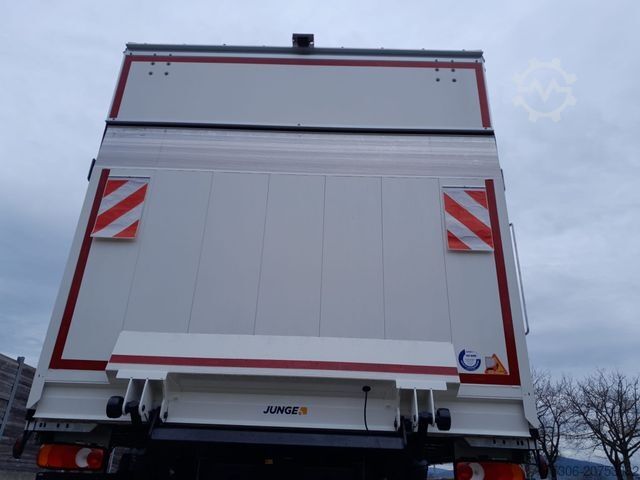 LKW mit Pritsche & Plane DAF FA XB 230 12t Junge Curtainsider