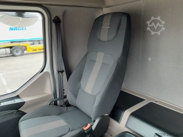 LKW mit Pritsche & Plane DAF FA XB 230 12t Junge Curtainsider