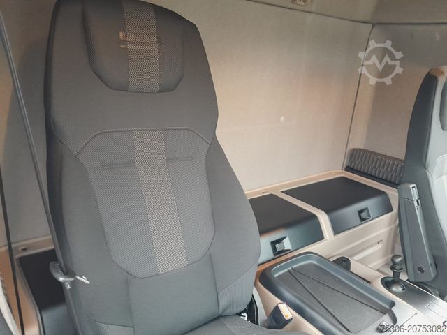 LKW mit Pritsche & Plane DAF FA XB 230 12t Junge Curtainsider