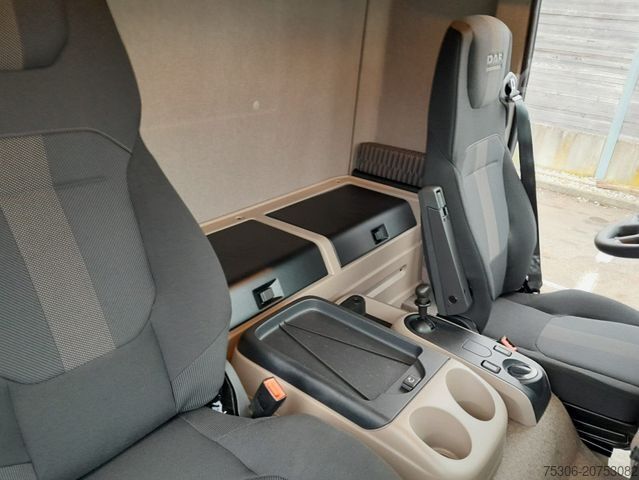 LKW mit Pritsche & Plane DAF FA XB 230 12t Junge Curtainsider