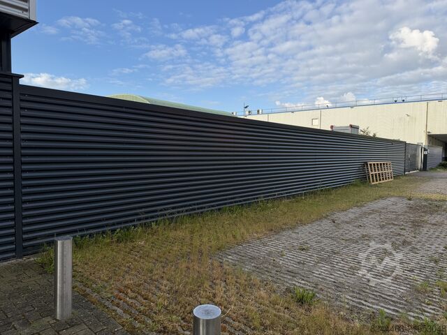 Double sliding gate & fencing (84 m)  