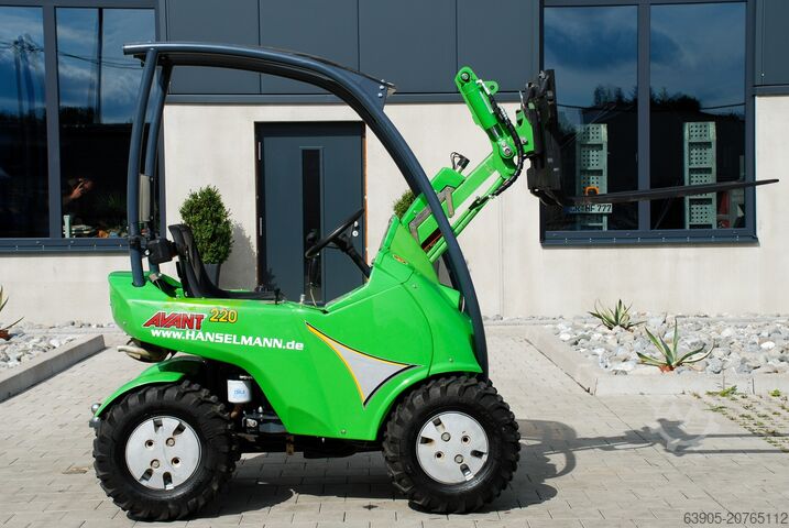 Baumaschine Avant Tecno Tecno Oy 220