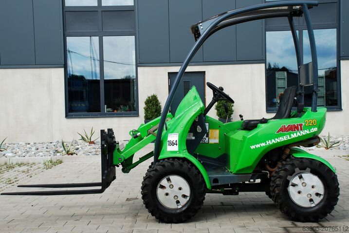 Baumaschine Avant Tecno Tecno Oy 220