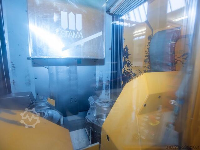2012 STAMA MC 726 2012 STAMA MC 726 CNC machining center STAMA MC 726