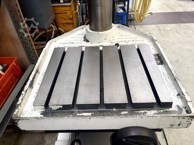 Upright drilling machine Alzmetall AC 32