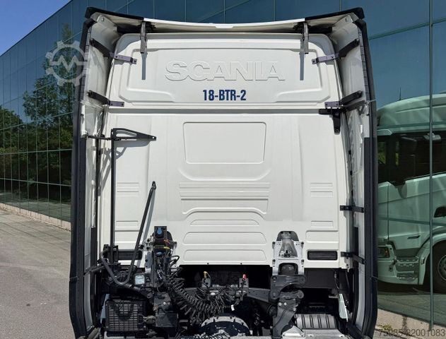 Standard tractor unit SCANIA S460 SUPER RETARDER FULL AIR FULL OPTONS 2x TANK