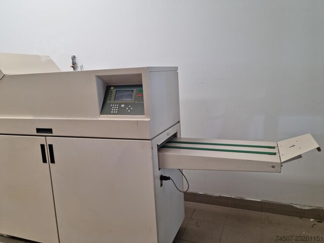 Handeinleger-Broschürenfertigungsmaschine C.P. Bourg BDF