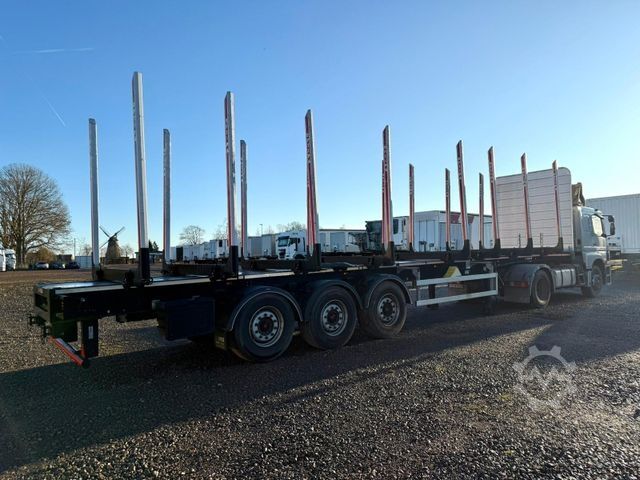 Holztransport Auflieger PAVIC Holzauflieger mit Schemel und Rungen