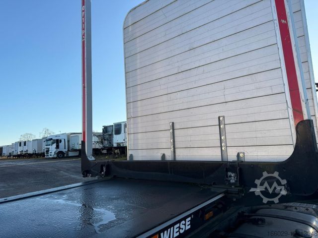 Holztransport Auflieger PAVIC Holzauflieger mit Schemel und Rungen