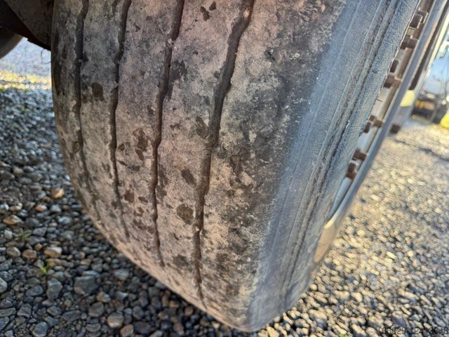 Holztransport Auflieger PAVIC Holzauflieger mit Schemel und Rungen