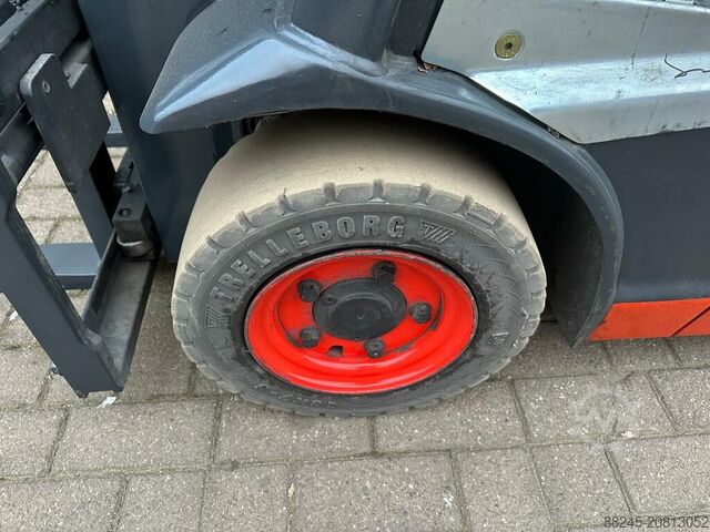 Elektrischer Triplex-Gabelstapler Linde E16, VS-22554 LINDE e16-02