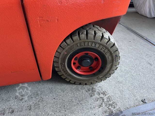 VS-22556 LPG Triplex Gabelstapler Linde H18T LINDE H18T