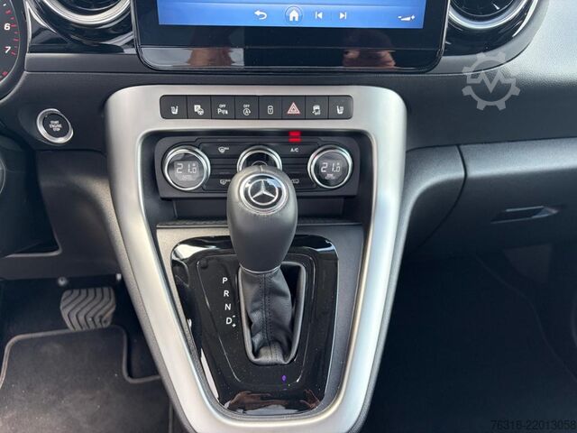 Minibus Mercedes-Benz T 180 Progressive 7 Sitze Kamera AHK Ambiente
