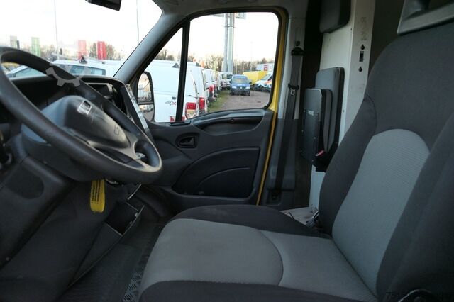 Transporter mit Koffer iveco Daily 35 S11 C30C AUTOMATIK KAMERA Regale LUFT DURCHGANG EURO-5 CoC