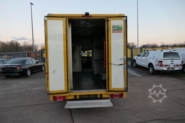 Transporter mit Koffer iveco Daily 35 S11 C30C AUTOMATIK KAMERA MAXI Regale DURCHGANG