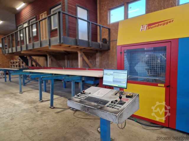 Bearbeitungszentrum mit Durchlauf Hundegger SC-3