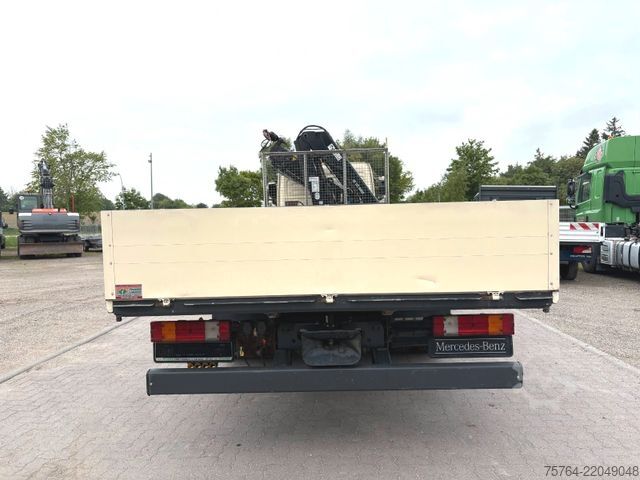 Flatbed truck MERCEDES-BENZ 1833 Axor / HIAB 122-3 / 7m Pritsche / 1. Hand