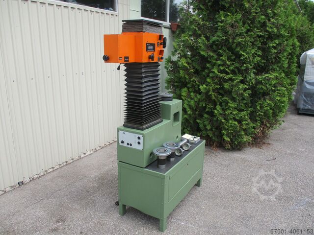 Tool presetter SOMET SDJ 300Werkzeugvoreinstellgeraet