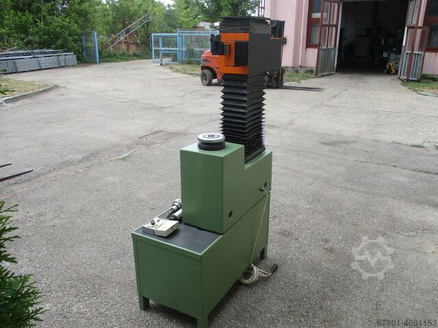 Tool presetter SOMET SDJ 300Werkzeugvoreinstellgeraet