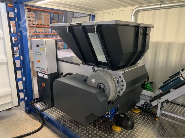 Holzschredder UMP TECHNIKA VVS-800 Shredder