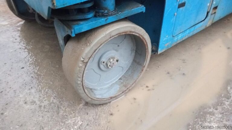Scissor lift Genie GS4047