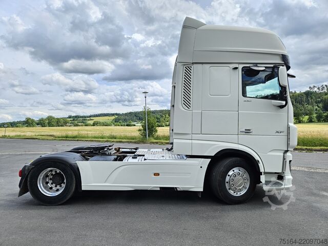 Standard SZM DAF XF 530 FT