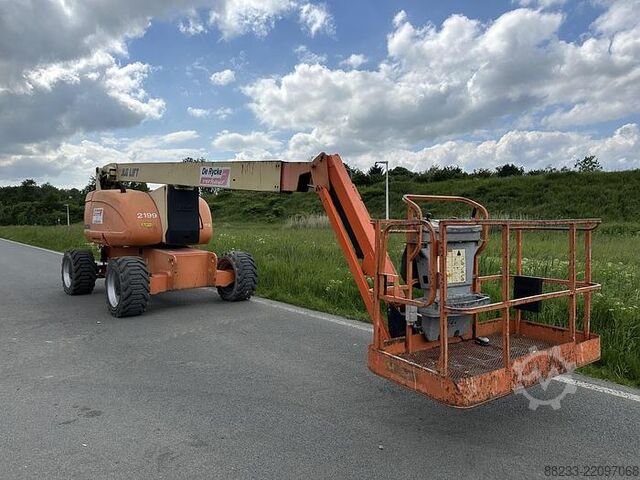 Knickarmhebebühne JLG 800AJ