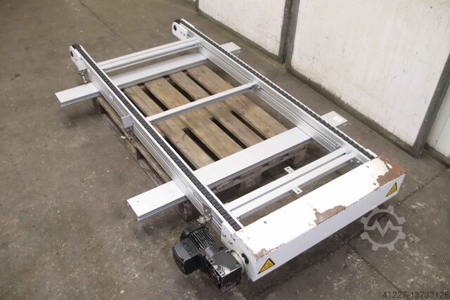 Conveyor belt 10 m/min unbekannt 2090 mm