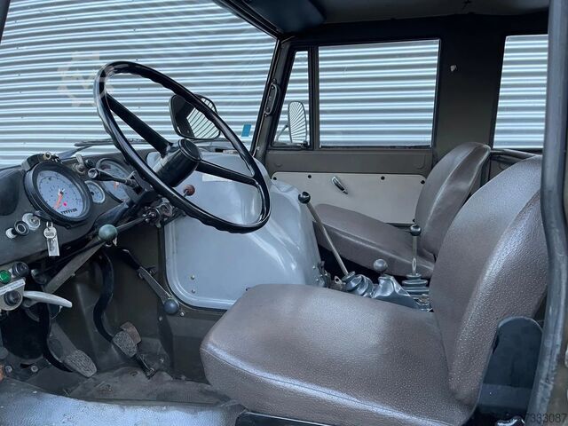 High-roof van Mercedes-Benz Unimog 406 Doka Vliegtuigsleper Nieuwstaat!