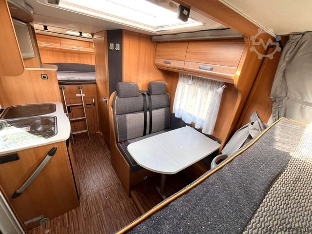 Integrated camper DETHLEFFS Globebus I 001 - Hub/Festbett -  -