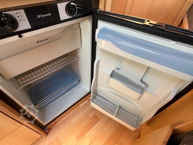 Semi-integrated camper DETHLEFFS T 5841 - Festbett - Klima -  - AHK -