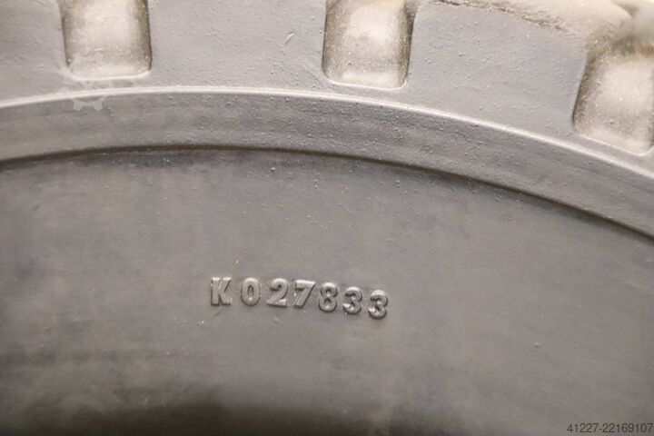 Solid rubber tires, 2 pieces Continental CSE-Robust 18 x 7 - 8  SC 10  RIM 4.33 R