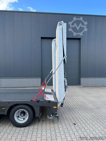 Car carrier van Faymonville MAX600-S-4-8.90-U, 4 axles (2 + 2), hydraulic r...