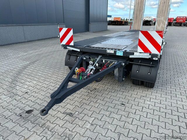 Car carrier van Faymonville MAX600-S-4-8.90-U, 4 axles (2 + 2), hydraulic r...