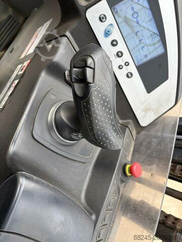 VS-22627 Reach Truck Still FMX10 STIL FMX10