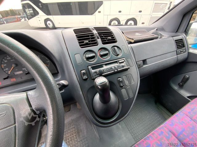 Minibus MERCEDES-BENZ Vito110L/Wasser im Öl - Motor qualmt