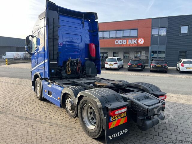 Standard tractor Volvo FH 460 GLOBETROTTER 6X2 460 GLOBETROTTER 6X2 / ...