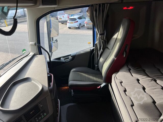 Standard tractor Volvo FH 460 GLOBETROTTER 6X2 460 GLOBETROTTER 6X2 / ...