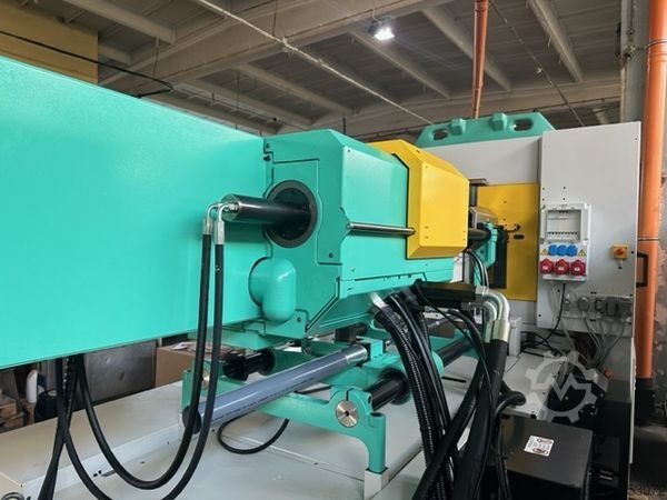 Spritzgießmaschine Arburg 1500T 3200-1300 e²