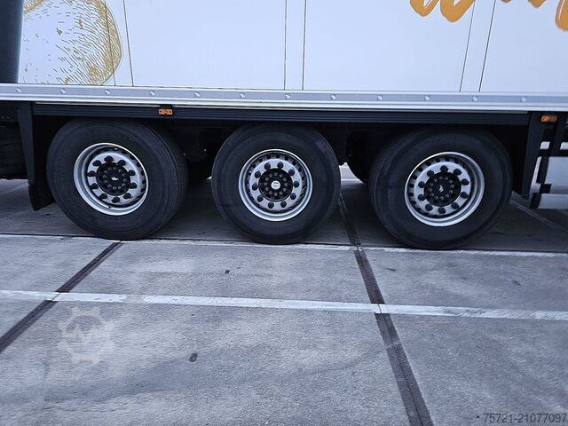 Kühl-/Tiefkühltransport SCHMITZ SKO 24