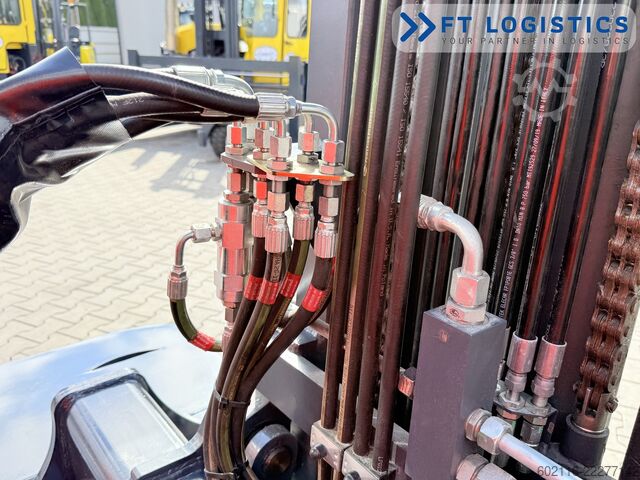 4-way forklift Combilift C3000ET TRIPLEX 5940 WIDE FORK POSITIONE