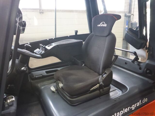 Electric 4-wheel forklift Linde E30HL /600